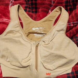 SHEFIT Front-Zip Sports Bra in Beige Tan